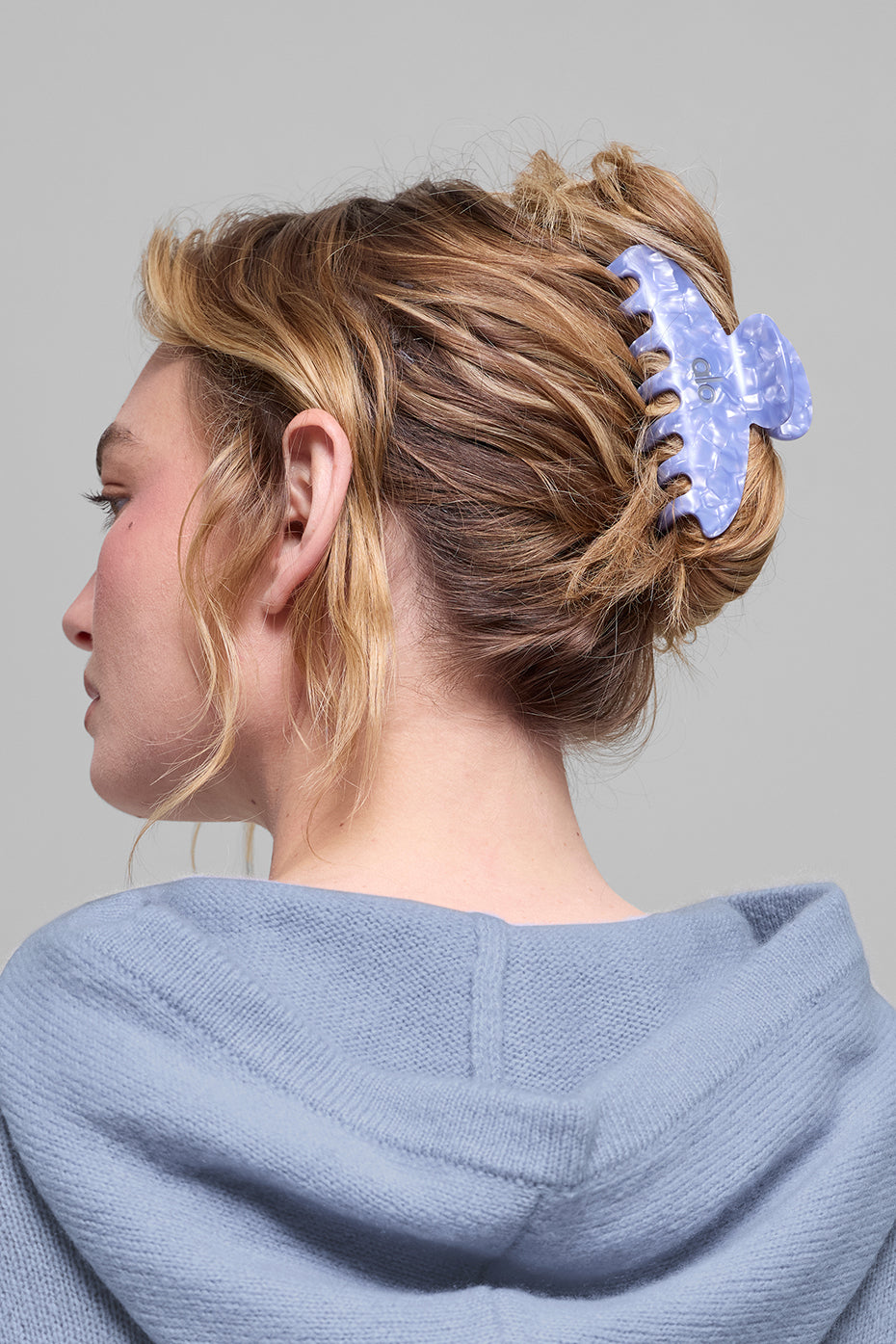 90's Claw Clip - Winter Frost Shell - Image 4