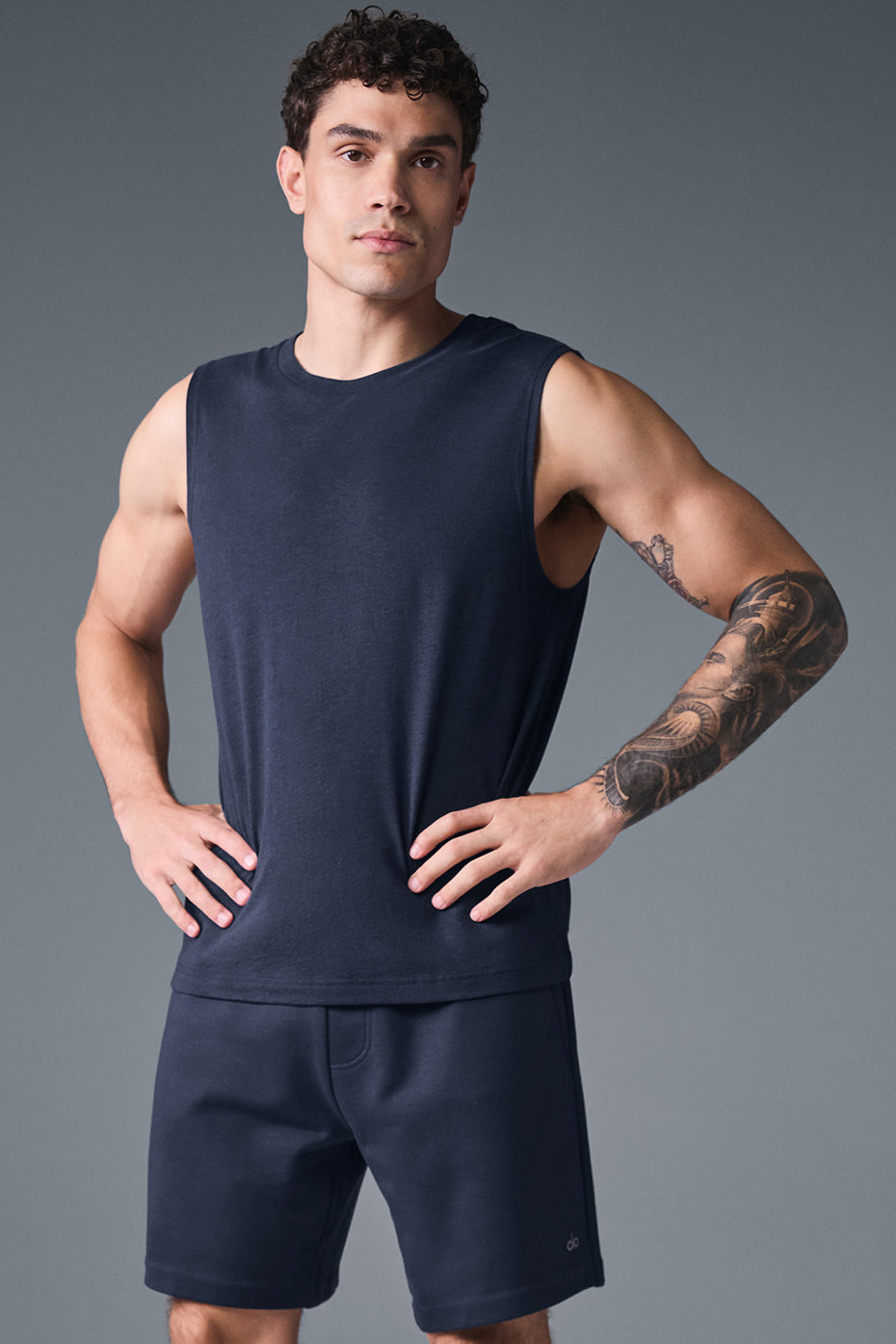 The Triumph Muscle Tank - Navy - Image 4