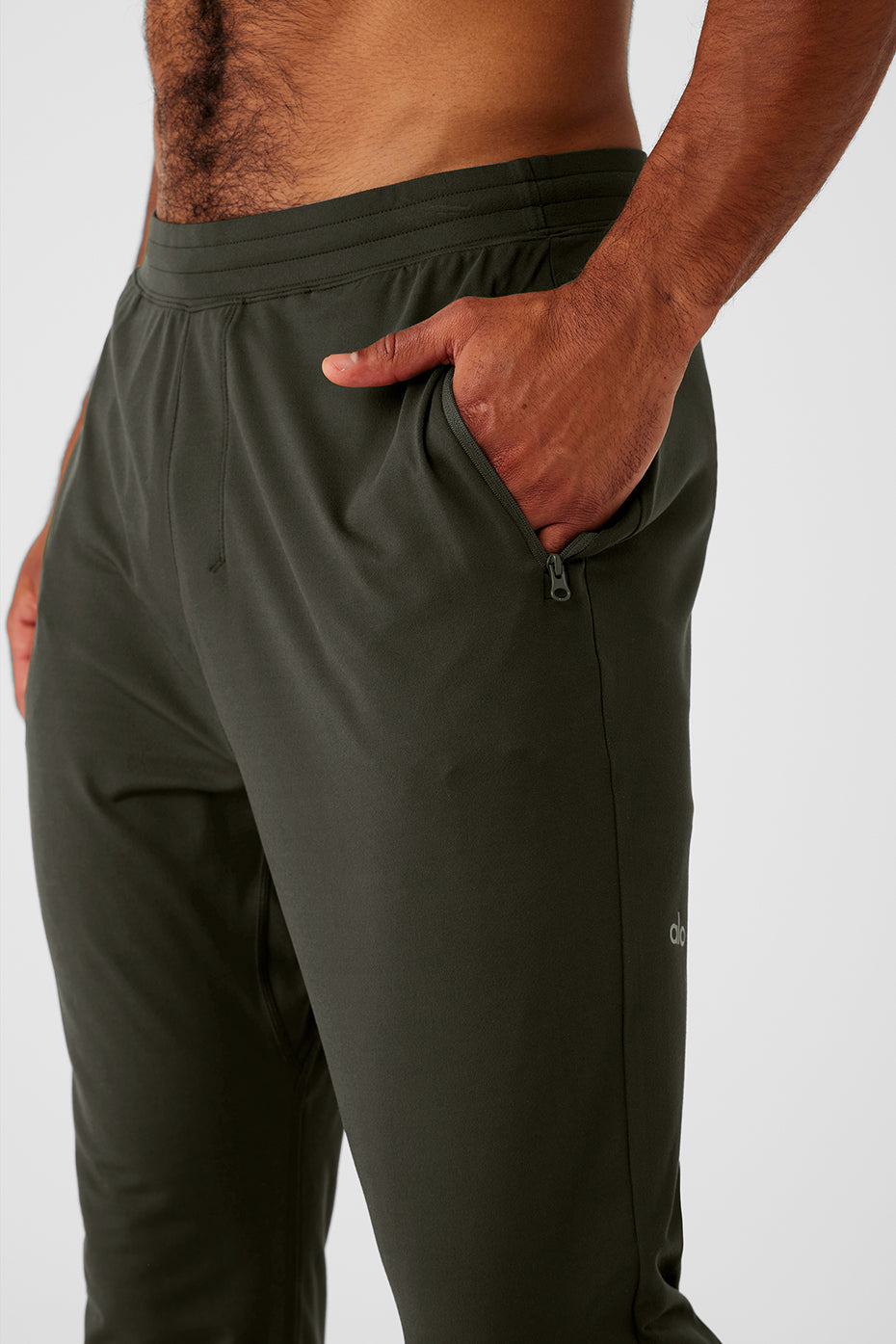 Conquer React Performance Pant - Stealth Green - Image 4