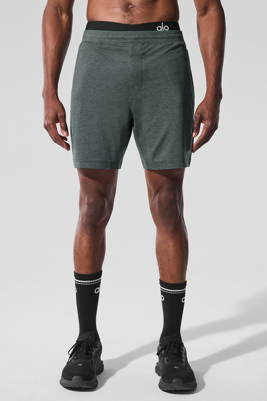 7 Conquer React Performance Short - Charcoal Green Heather