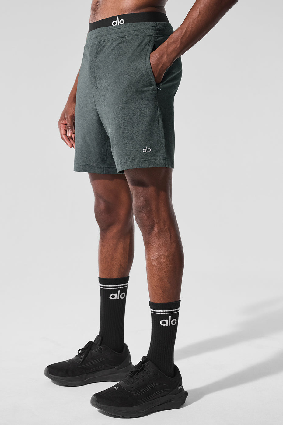 7 Conquer React Performance Short - Charcoal Green Heather - Image 4