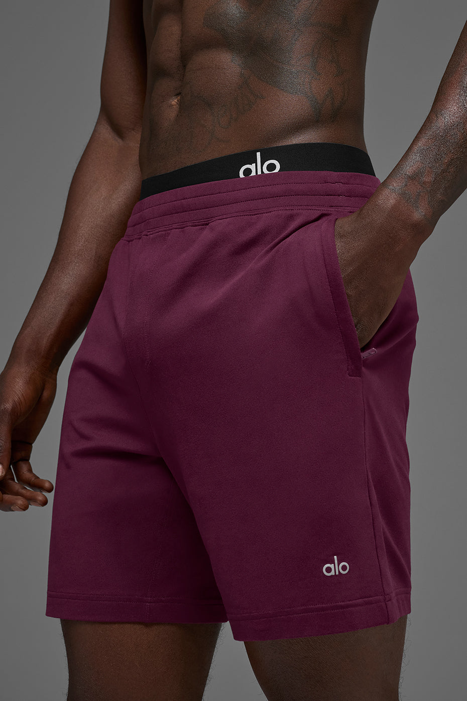 7 Conquer React Performance Short - Burgundy - Image 3