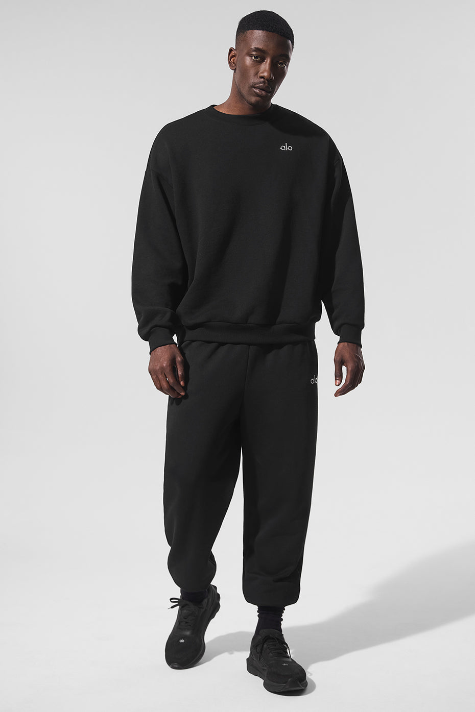 Accolade Crew Neck Pullover - Black - Image 4