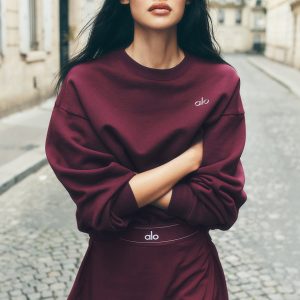 Accolade Crew Neck Pullover - Burgundy