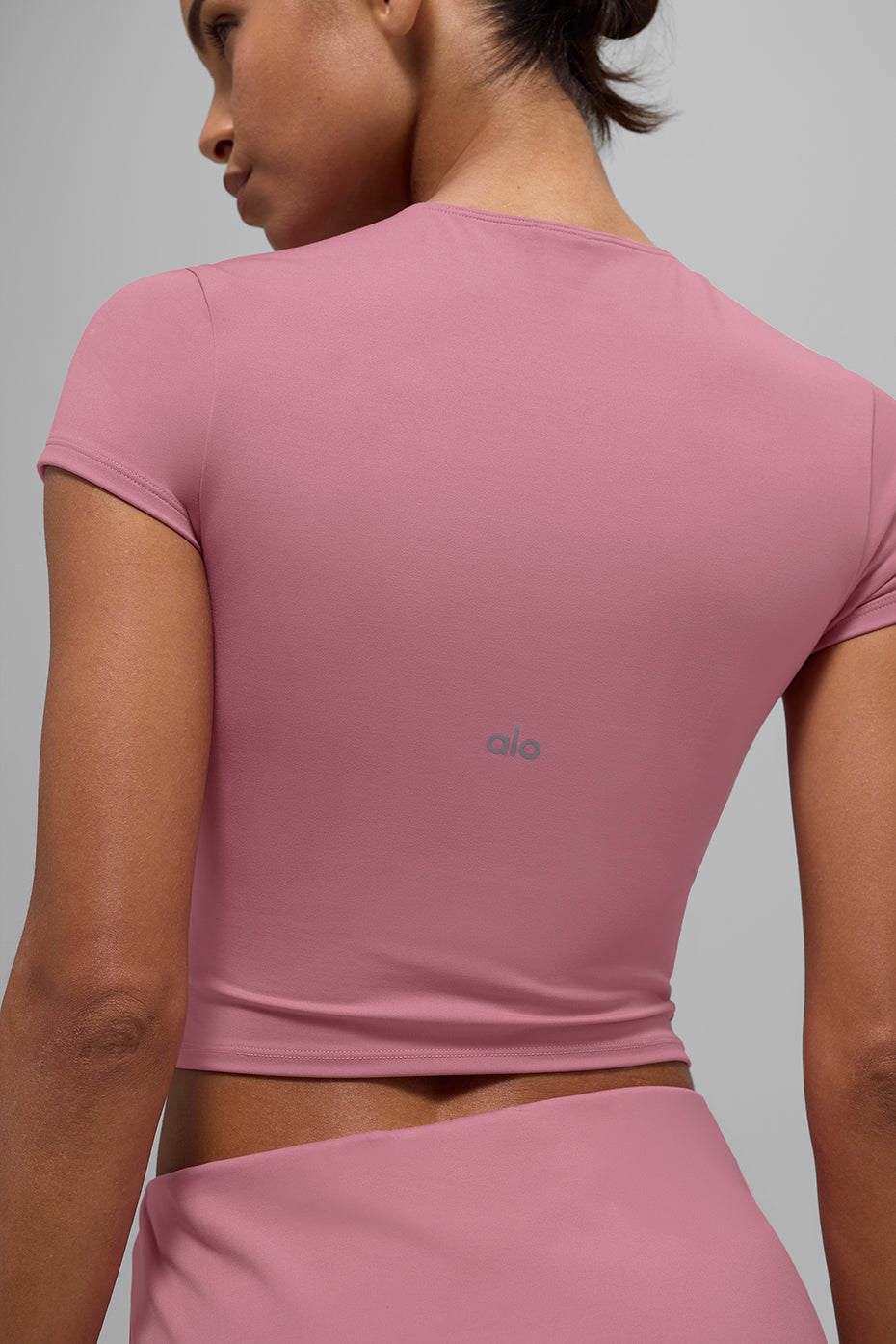 ALO Softsculpt Precision Short Sleeve Top - Pink Wild Rose - Image 3