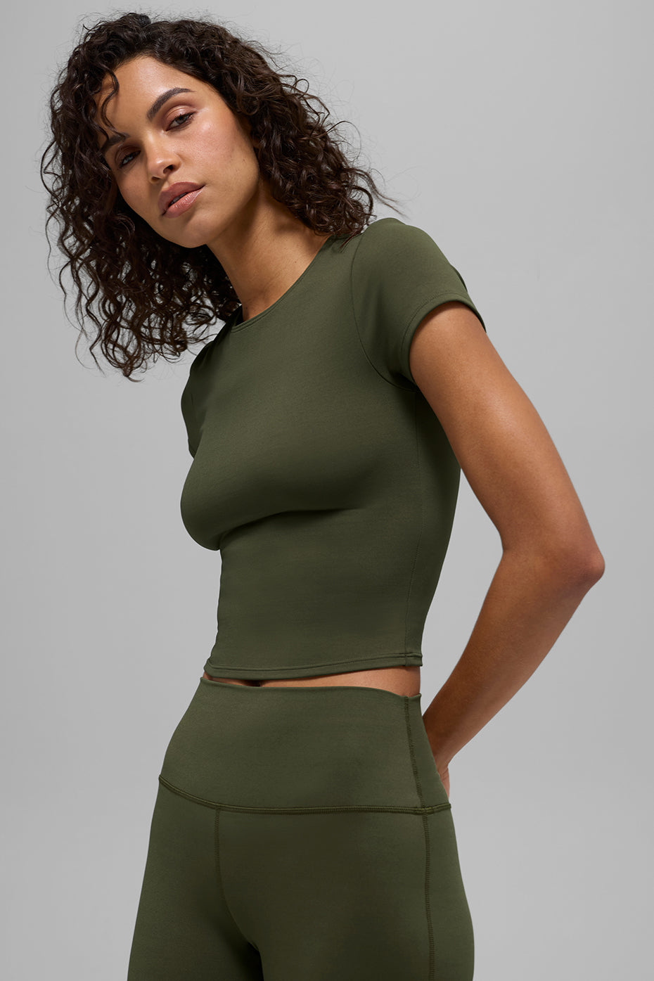 ALO Softsculpt Precision Short Sleeve Top - Green Olive - Image 5