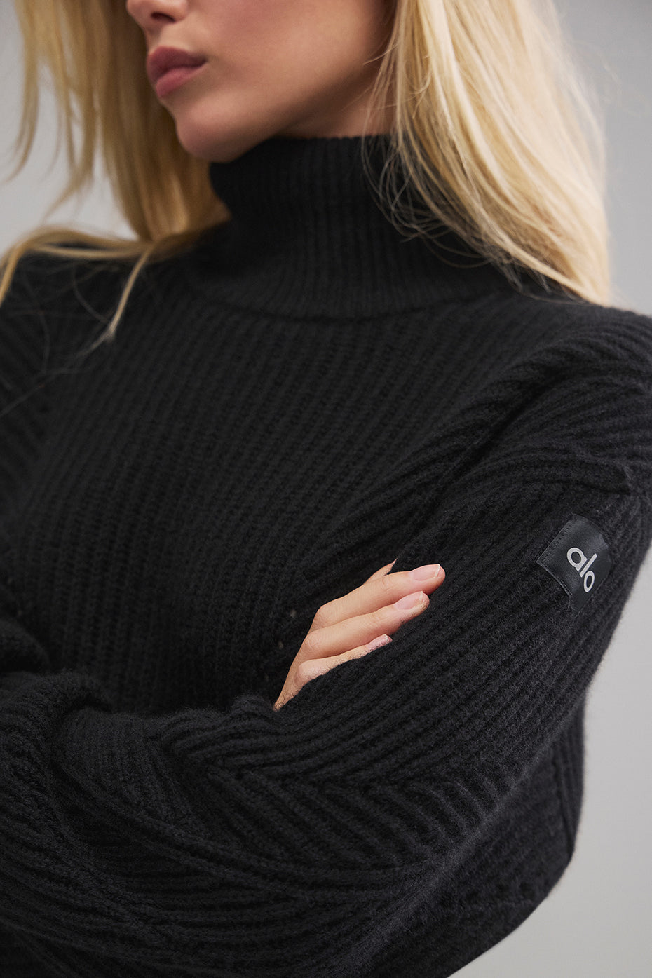 Winter Magic Cashmere Turtleneck - Black - Image 3