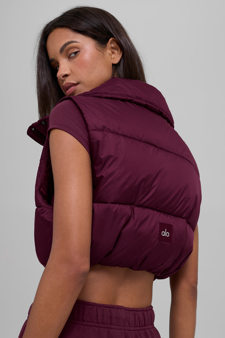 Cropped Gold Rush Puffer Vest - Burgundy - Image 2