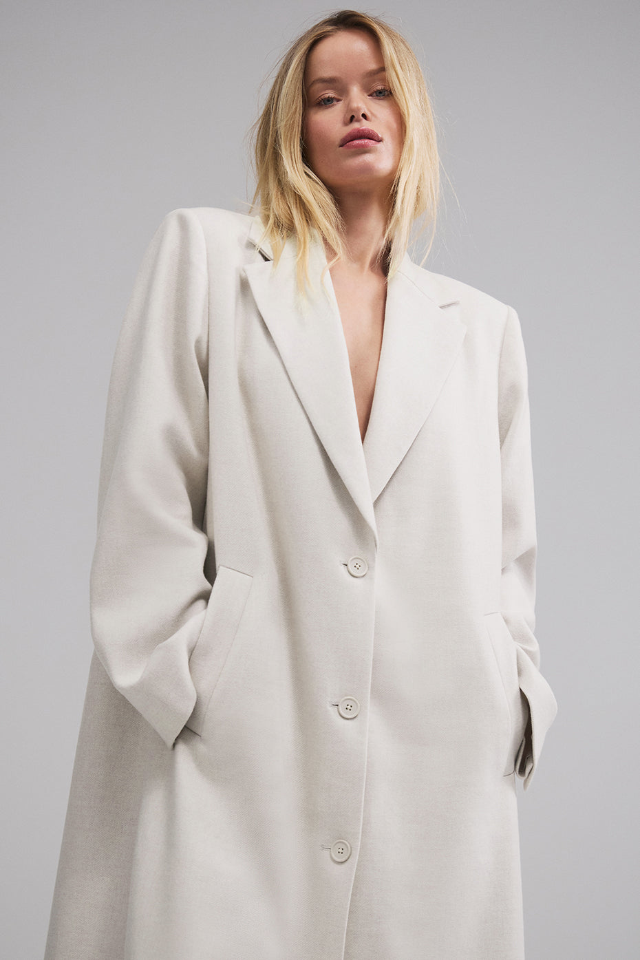 Courchevel Soiree Wool Coat - White Oak - Image 3