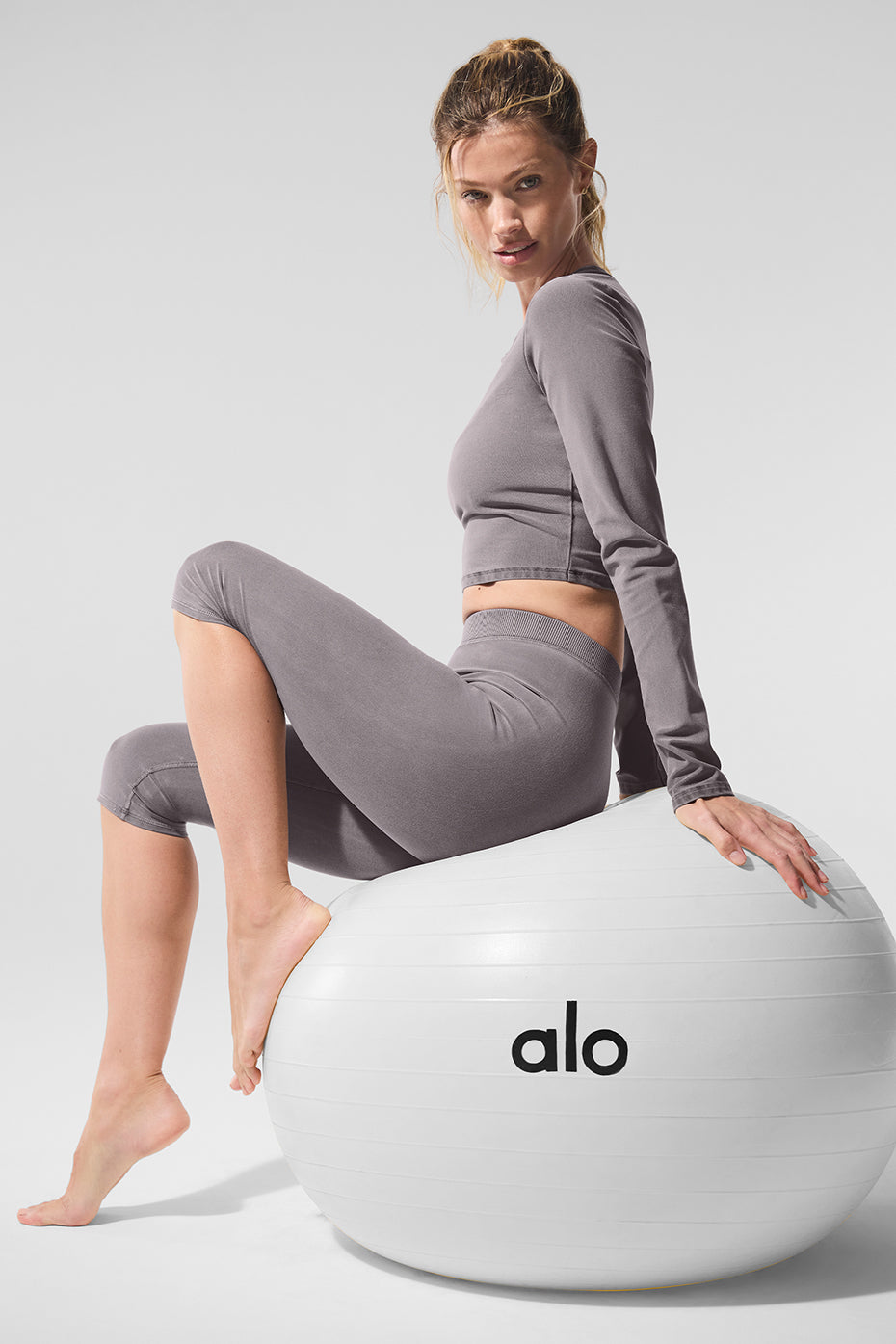 Washed Alosoft High-Waist Iconic 90's Capri - Cool Grey Wash - Image 4