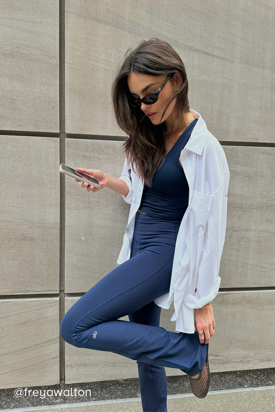 Airbrush High-Waist 7/8 Bootcut Legging - Navy - Image 6