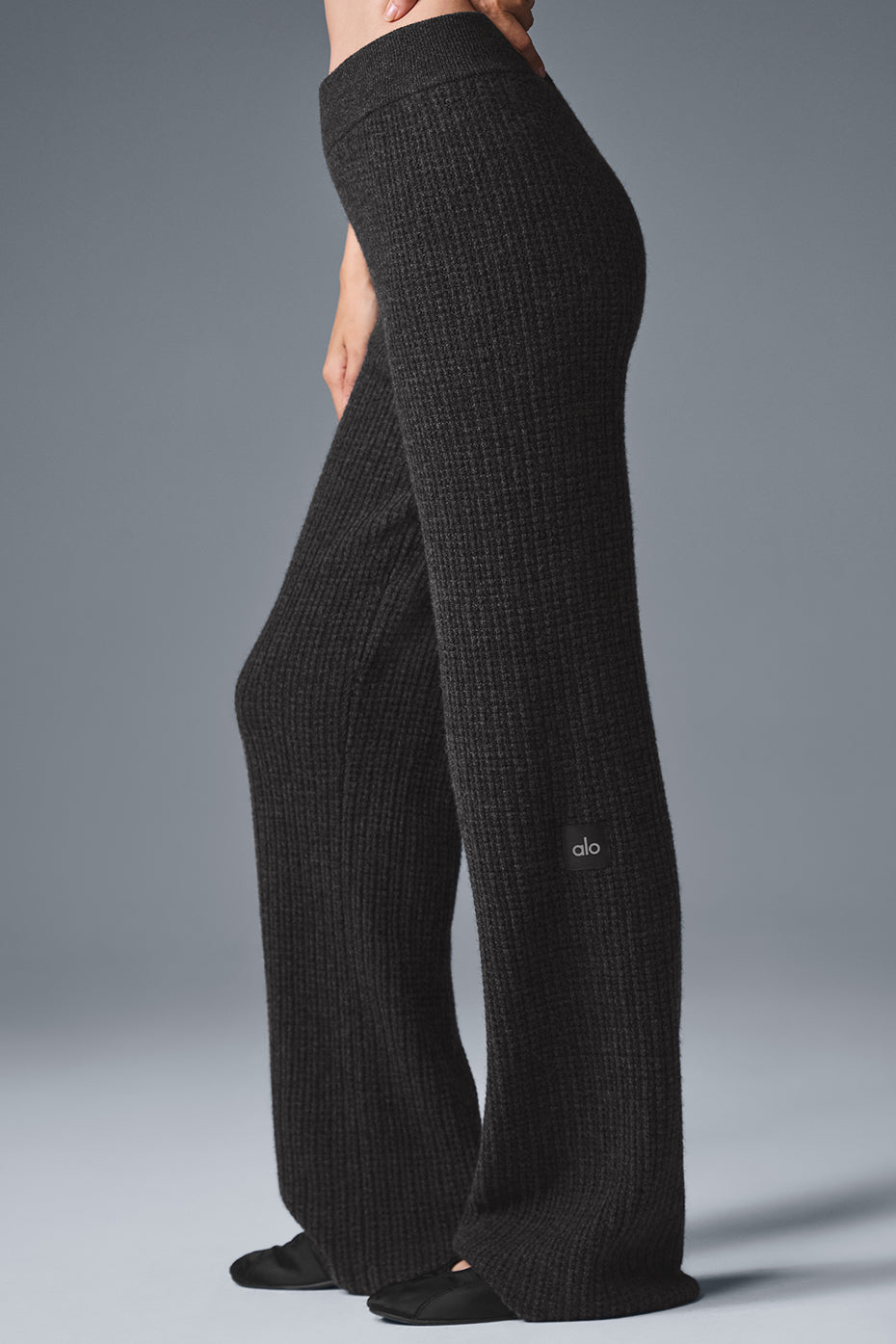 Cashmere High-Waist Plush Waffle Pant - Dark Heather Grey - Image 3