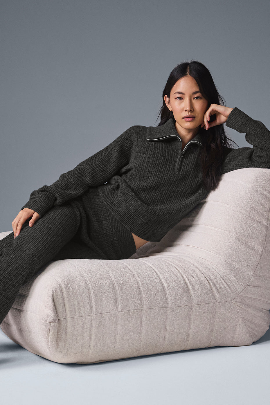 Cashmere High-Waist Plush Waffle Pant - Dark Heather Grey - Image 4