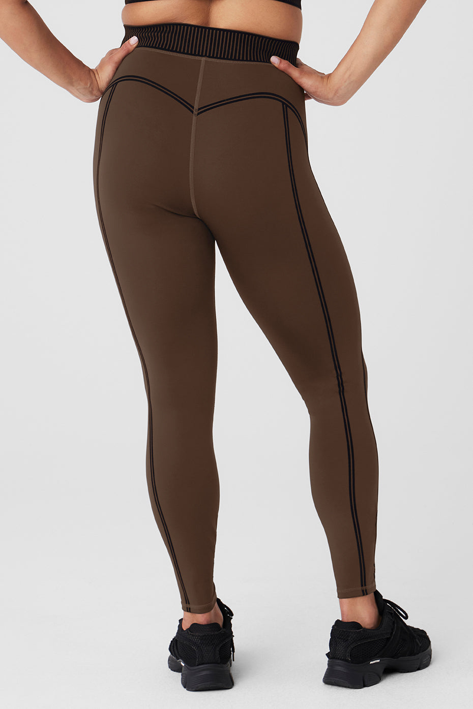 Airlift High-Waist 7/8 Line Up Legging - Espresso - Image 7