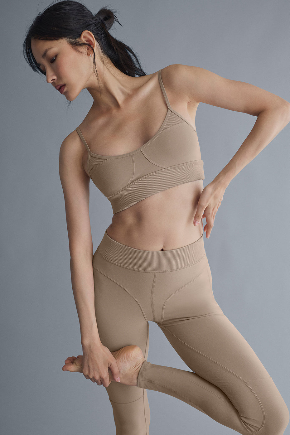 Alosoft High-Waist Head Start Legging - Gravel - Image 5