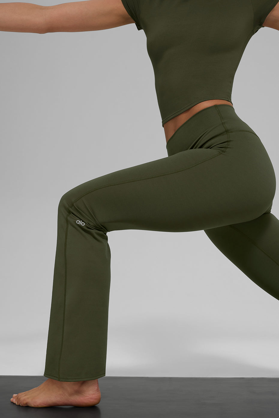 ALO Softsculpt High-Waist 7/8 Bootcut Legging - Green Olive - Image 3