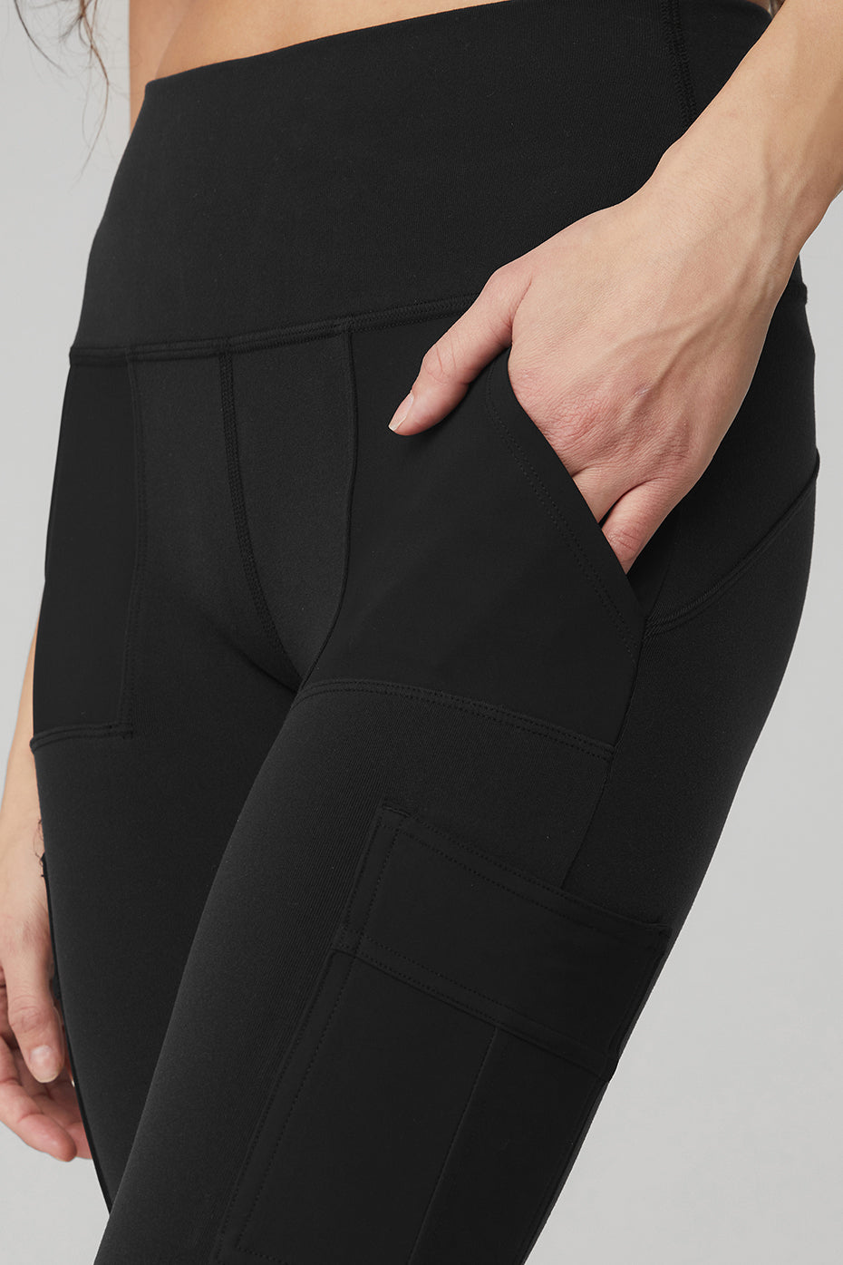 High-Waist Cargo Legging - Black - Image 4